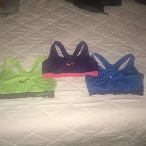 EXCELLENT CONDITION NIKE PRO SPORTS BRAS